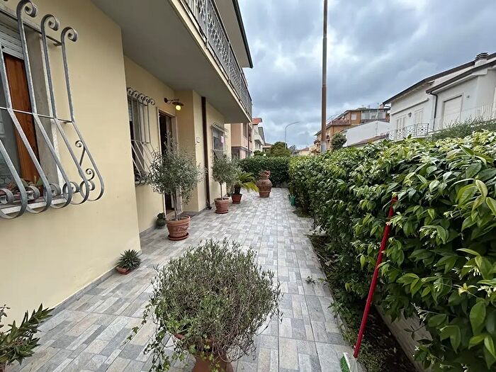 Appartamento quadrilocale in vendita in Viareggio