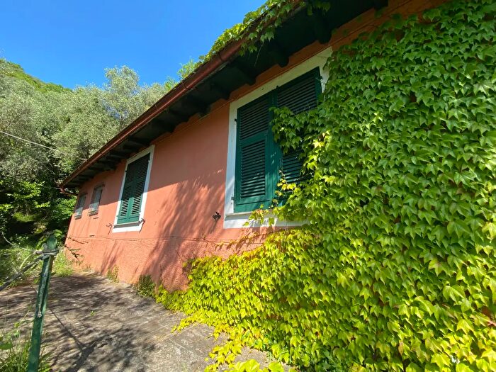 Appartamento trilocale in vendita in Via Otello Pascolini, Lavagna