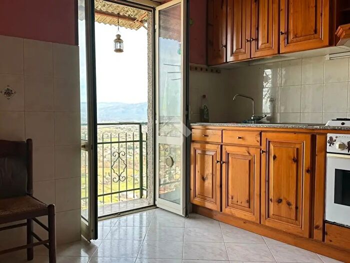 Appartamento con 5 locali in vendita in Via del Pavone, Artena