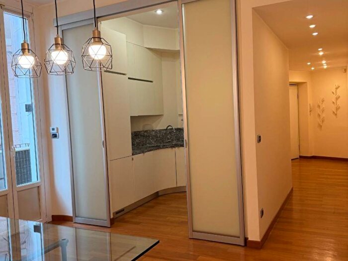 Appartamento quadrilocale in affitto in Via Francesco Ferrucci, Sempione, Milano