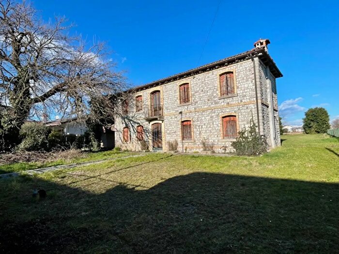 Casa con 5 locali in vendita in Valvasone Arzene