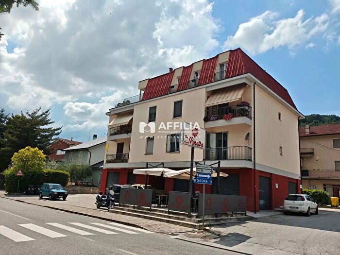 Appartamento con 5 locali in vendita in Via Marconi, Rosora