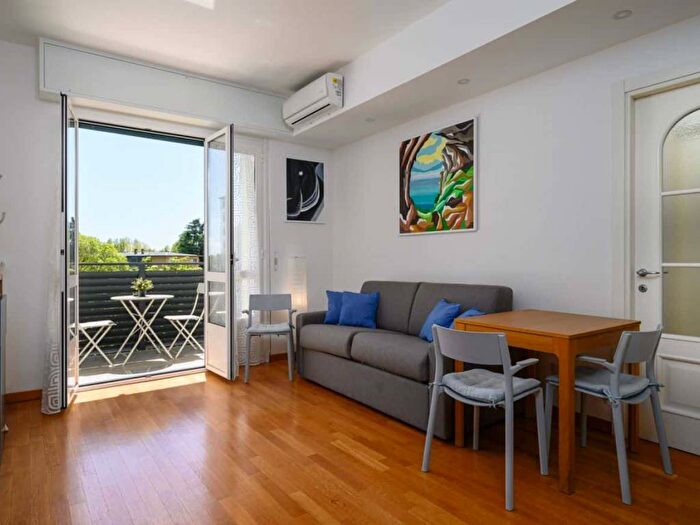 Appartamento bilocale in affitto in Via Angelo Inganni, Primaticcio, Milano