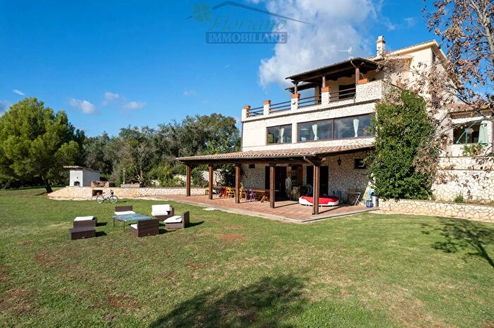 Casa con 12 locali in vendita in Strada Querciolare, Montalto Di Castro