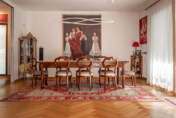 Casa con 10 locali in vendita in Rotta Golf, Fiano