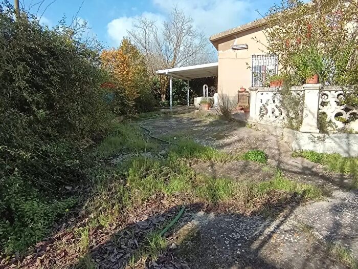 Casa con 5 locali in vendita in Via Manfredi Modica, Caltagirone