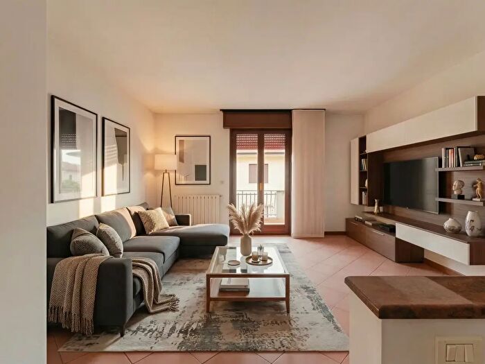 Appartamento trilocale in vendita in Via Sforzi, Curtatone