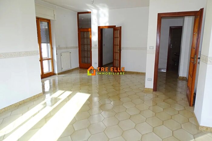 Appartamento trilocale in vendita in Via San Francesco Marigliano Na, Marigliano