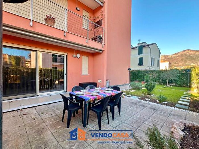 Appartamento bilocale in vendita in Via Como, Loano