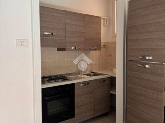 Appartamento trilocale in affitto in Pindemonte, Verona