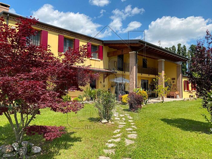 Casa con 5 locali in vendita in Via San Tommaso, Albignasego