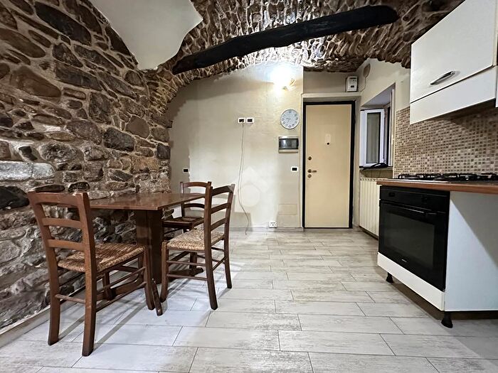 Appartamento trilocale in vendita in Via Fl Aprosio, Vallecrosia