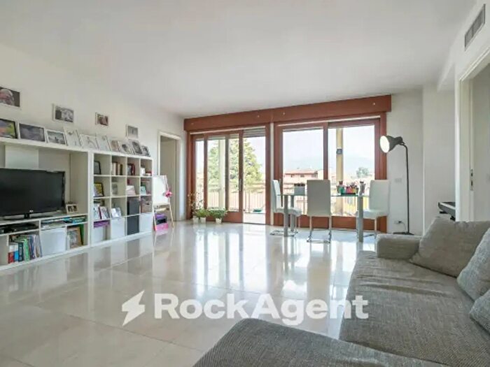Appartamento quadrilocale in vendita in Via Madonna della Neve, Bergamo