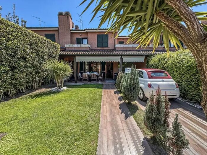 Casa con 5 locali in vendita in Via Ermanno WolfFerrari, Roma