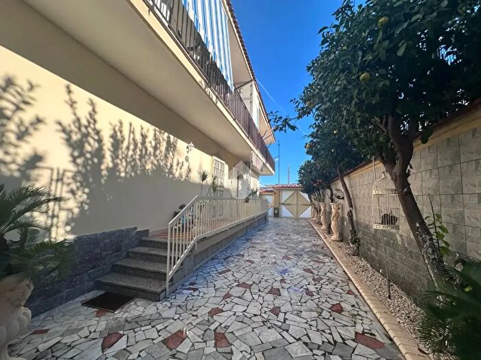 Appartamento quadrilocale in vendita in Via Martiri delle Foibe, Cardito