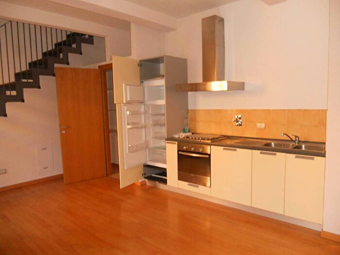 Appartamento bilocale in affitto in Via Roma, Centro Storico, Reggio Emilia