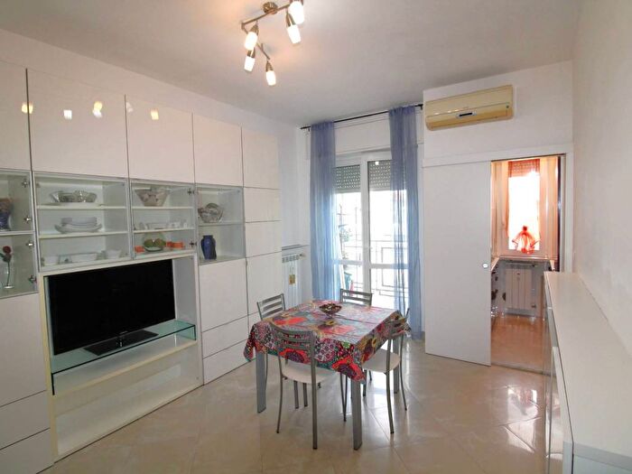 Appartamento monolocale in affitto in VIA PLEZZO, Udine, Milano