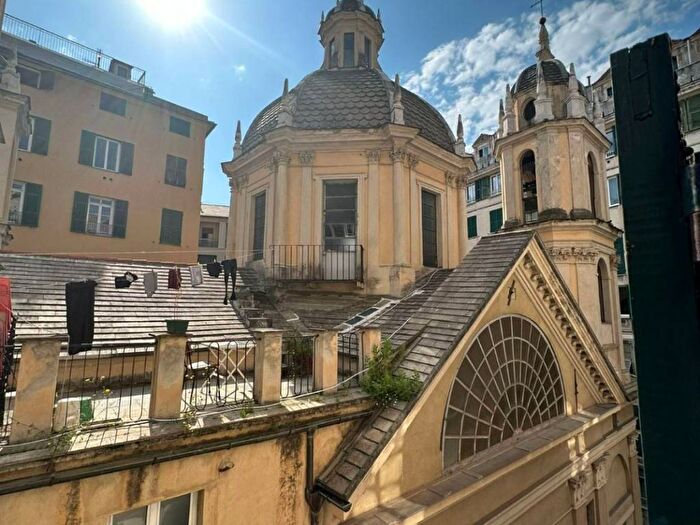 Appartamento con 5 locali in affitto in Piazza de Marini, Caricamento, Genova