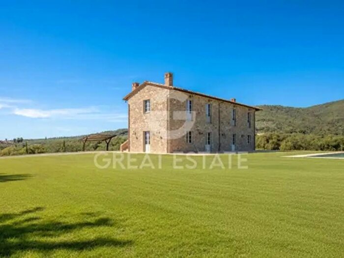 Casa con 6 locali in vendita in Strada Vicinale di Citerna, Panicale
