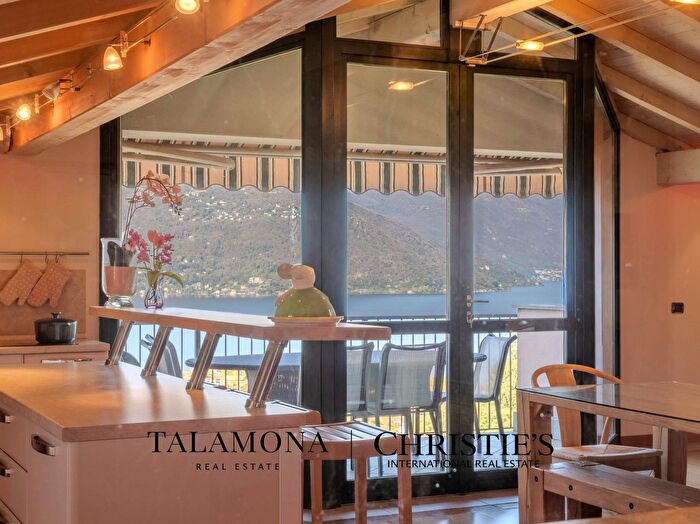 Appartamento con 6 locali in vendita in Germignaga