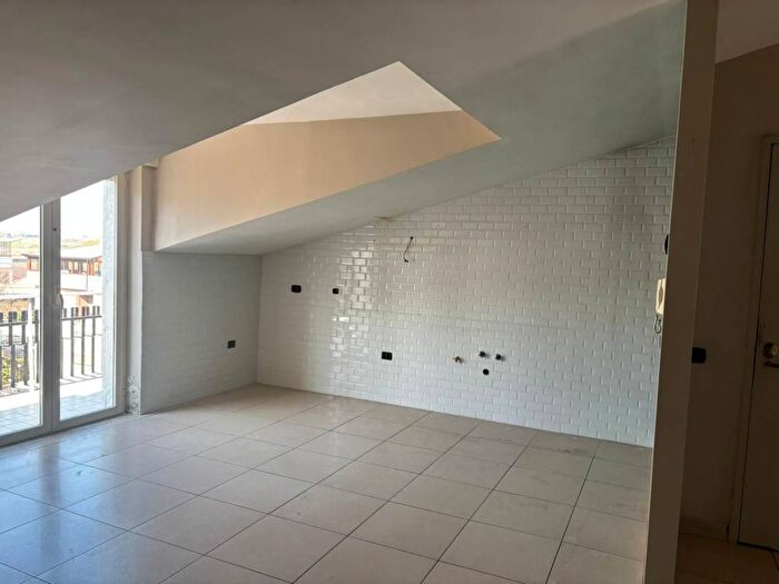 Casa trilocale in affitto in Via Napoli, Centro, Casalnuovo di Napoli