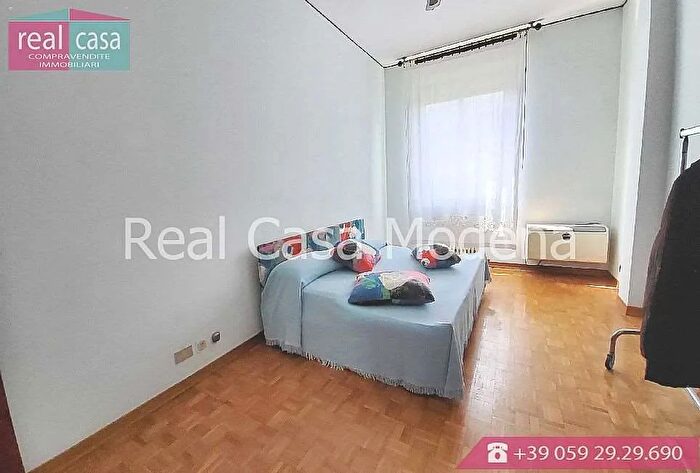 Appartamento quadrilocale in vendita in Via Baccelli, Modena