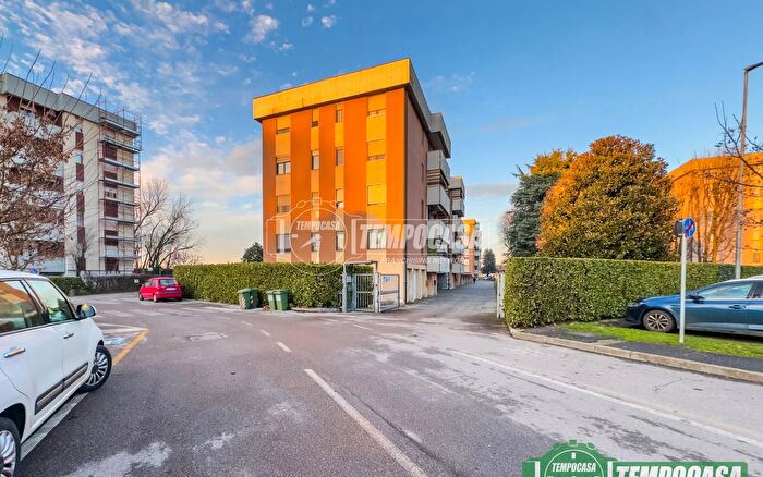 Appartamento trilocale in vendita in Tavazzano Con Villavesco