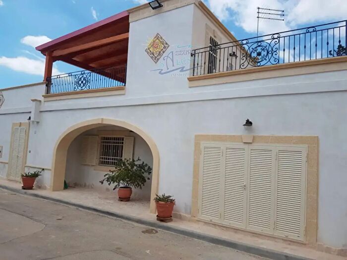 Casa quadrilocale in vendita in Decima, Maruggio