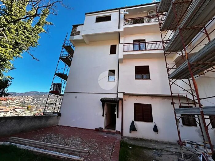 Appartamento trilocale in vendita in Via S Francesco di Paola, Casali del Manco