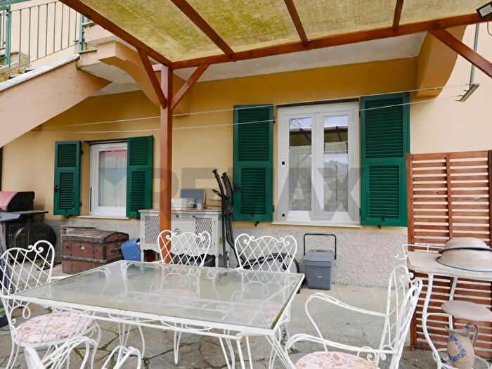 Casa con 15 locali in vendita in Via Piero Calamandrei, SantOlcese