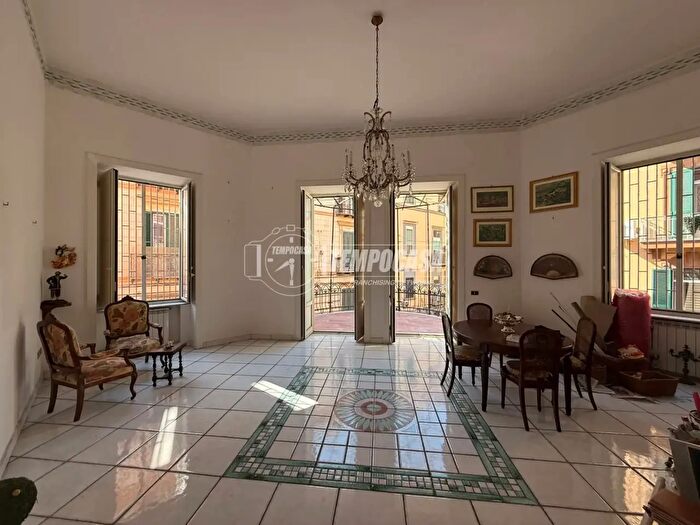 Appartamento quadrilocale in affitto in Via Antonio Pitloo, Napoli