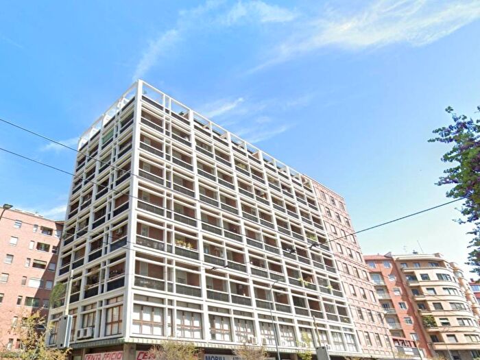 Appartamento bilocale in affitto in Viale Andrea Doria, Centrale, Milano