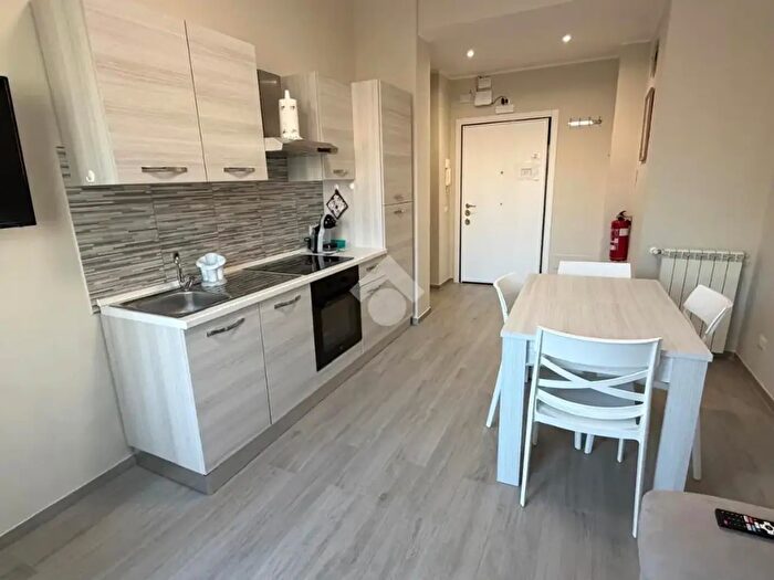 Appartamento trilocale in vendita in Via della Tolda, Roma