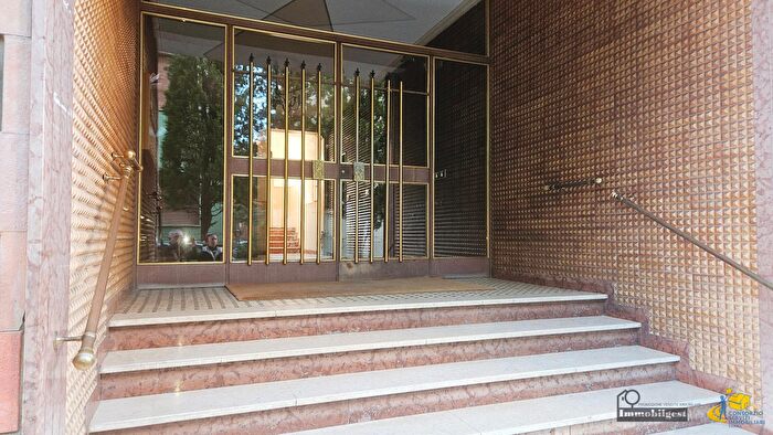 Appartamento con 5 locali in vendita in Via Pietro Martini, Parma