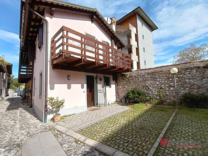 Casa bilocale in affitto in Via Superiore, Volpe Villalta, Udine