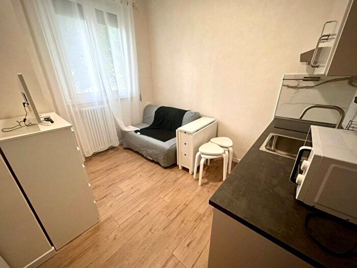 Appartamento monolocale in affitto in Via Rimini, Famagosta, Milano