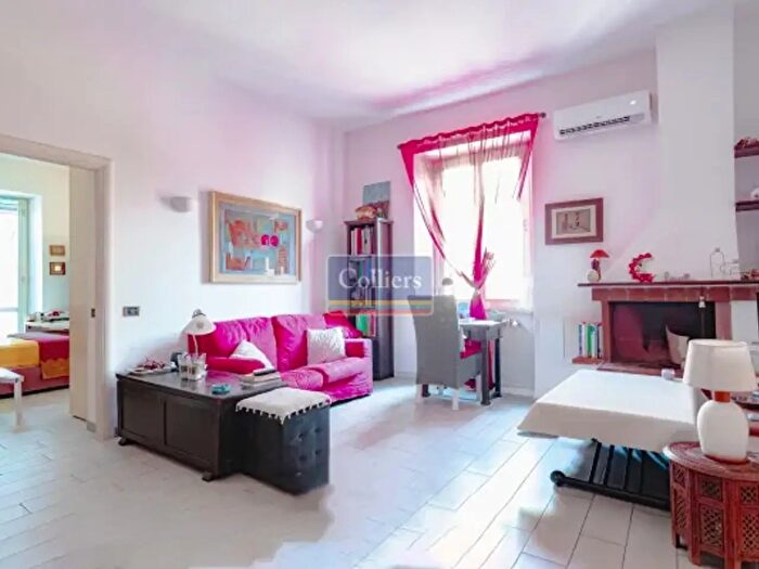 Appartamento trilocale in vendita in Via Sarsina, Roma