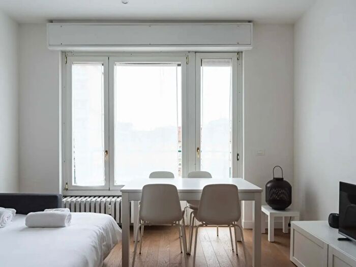 Appartamento monolocale in affitto in Via Melchiorre Gioia, Milano