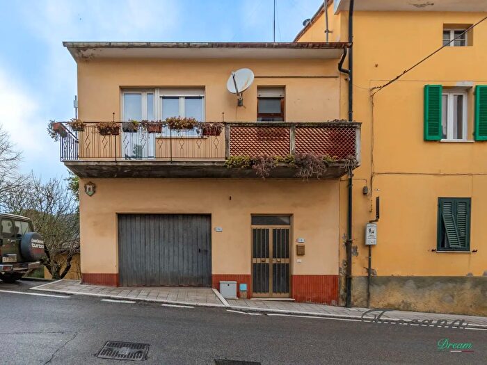Casa con 5 locali in vendita in Monterotondo Marittimo