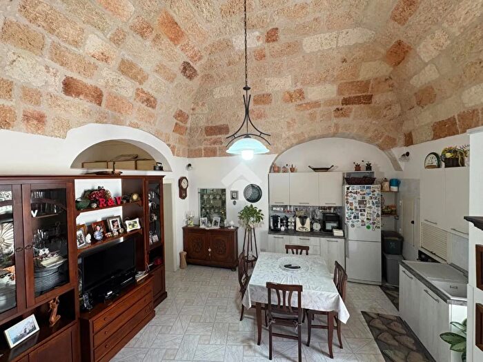 Casa trilocale in vendita in Via Tritone, Polignano A Mare