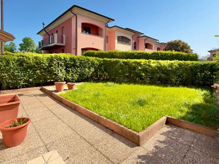 Appartamento trilocale in vendita in Via del Dosso, Mairano