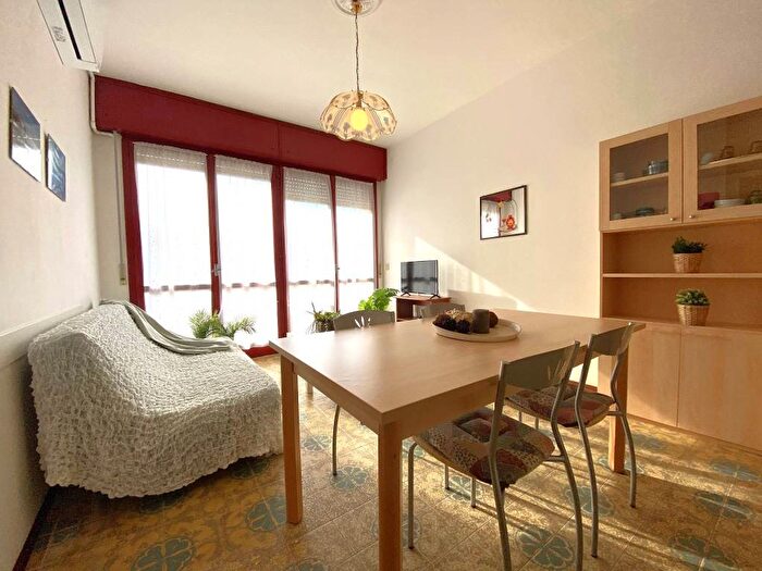 Appartamento trilocale in affitto in Via Abruzzi, Pinarella, Cervia