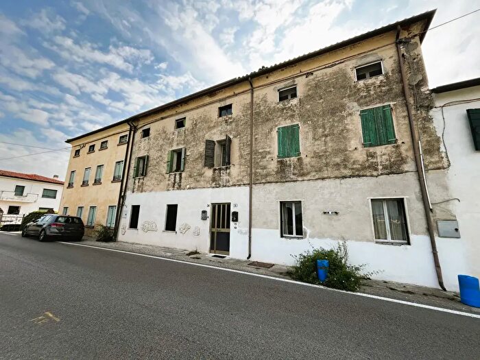 Appartamento bilocale in vendita in Via Chiesa, Albettone