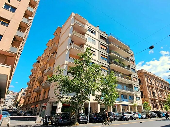 Appartamento trilocale in vendita in Viale XX Settembre, Catania