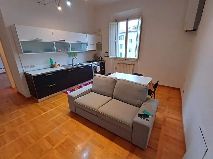 Appartamento bilocale in affitto in Rinuccini, Firenze
