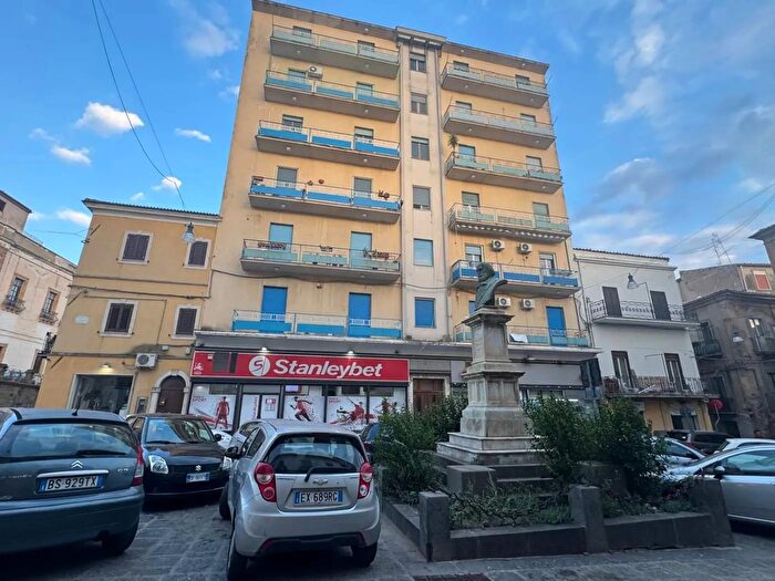 Appartamento quadrilocale in vendita in Piazza Calatafimi Caltanissetta, Caltanissetta
