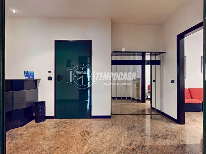 Appartamento trilocale in vendita in Via Valsesia B, Mantova