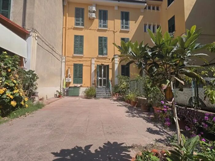 Appartamento con 5 locali in vendita in Via Grotta Polifemo Snc, Milazzo