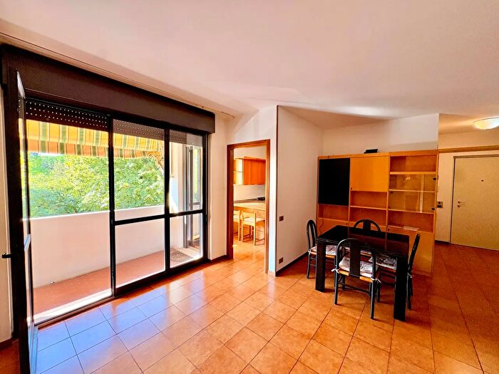 Appartamento con 5 locali in vendita in Via Conegliano, Verona