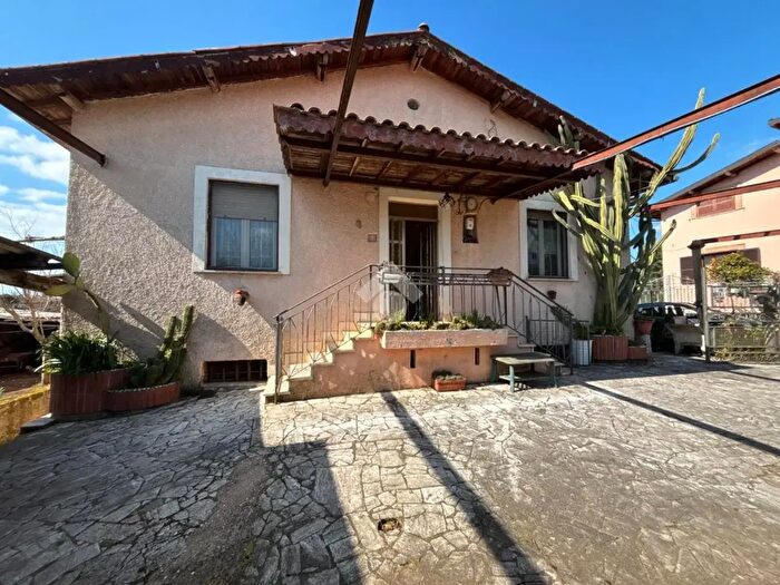 Casa trilocale in vendita in Via della Selce, Cave